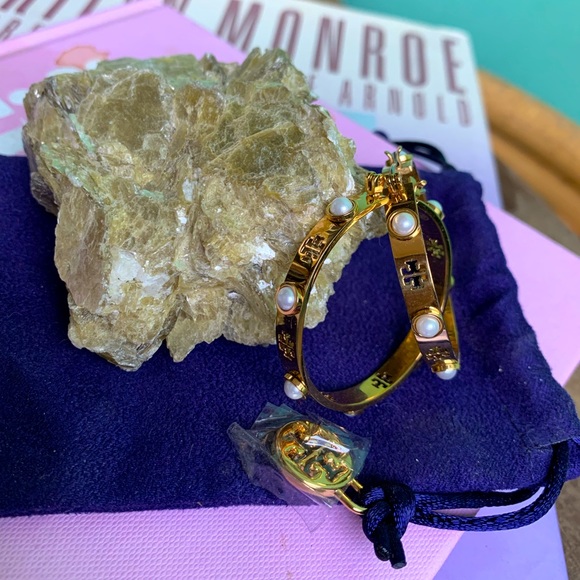 Tory Burch Jewelry - NWOT Tory Burch Gold and Pearl Hoop Earrings